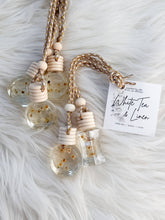 Load image into Gallery viewer, Scented By Elle - White Tea & Linen Car Diffuser
