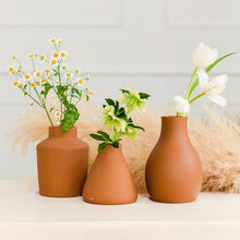 Load image into Gallery viewer, Clay Table Vase Set - Brown Terra Cotta