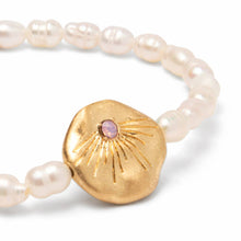 Load image into Gallery viewer, Pearl Affirmation Bracelet - Love/Gold |Scout Curated Wears