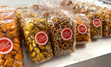 Load image into Gallery viewer, Gourmet Flavored Pretzels 🥨 “Honey Mustard Mix” | 1O'Shea's Candies Sweet Shop/2LB Bags