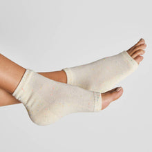 Load image into Gallery viewer, Moisturizing Heel Socks | KITSCH