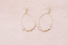 Load image into Gallery viewer, Champagne Maple Drops Earrings
