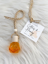 Load image into Gallery viewer, Scented By Elle - Citrus & Honey Car Diffuser