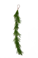 Load image into Gallery viewer, Evergreen Cedar 4ft Garland
