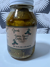 Load image into Gallery viewer, Sweet Spicy Garlic Dill Pickles | Jan&#39;s Pickles
