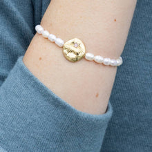 Load image into Gallery viewer, Pearl Affirmation Bracelet - Love/Gold |Scout Curated Wears
