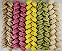 Load image into Gallery viewer, Classics Collection - Gift Box of 5 | Savor Patisserie French Macarons
