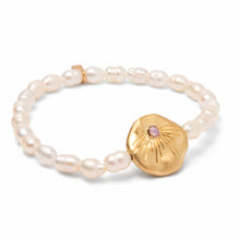 Load image into Gallery viewer, Pearl Affirmation Bracelet - Love/Gold |Scout Curated Wears
