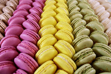 Load image into Gallery viewer, Classics Collection - Gift Box of 5 | Savor Patisserie French Macarons
