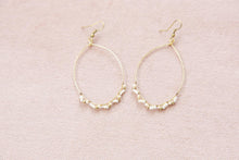 Load image into Gallery viewer, Champagne Maple Drops Earrings

