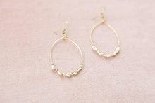 Load image into Gallery viewer, Champagne Maple Drops Earrings
