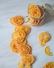 Load image into Gallery viewer, Dardimans California Crisps - Crispy Orange Slices | Snack Pack w/Tray - New!: 0.3oz
