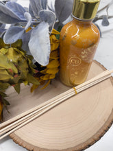 Load image into Gallery viewer, Capri Blue | 8 fl oz Reed Diffuser in Glimmer | Pumpkin Dulce
